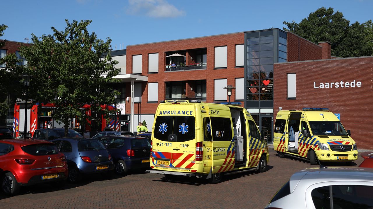 Dtv Nieuws Koffieautomaat Vat Vlam Bewoner Ademt Rook In