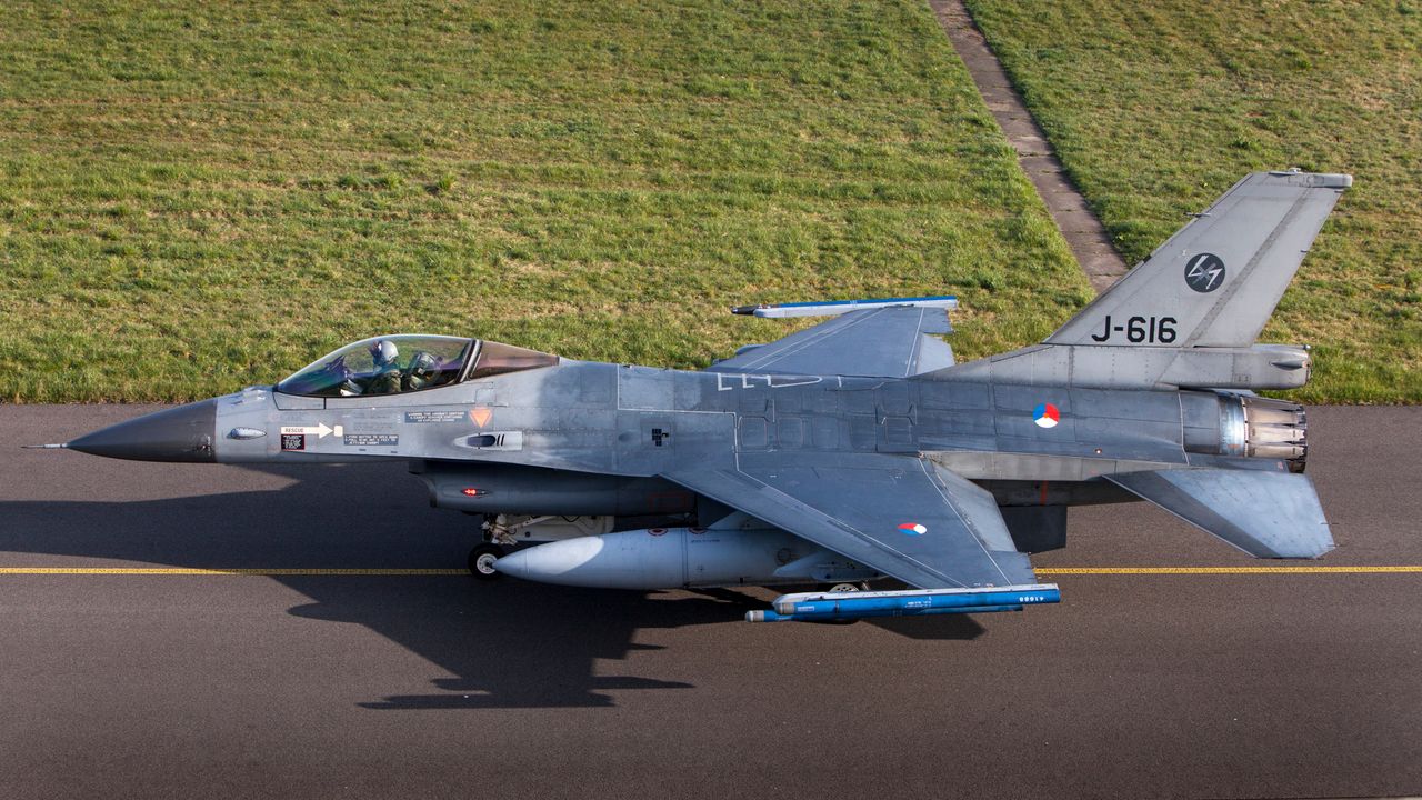 Volkelse F16 maakt voorzorgslanding tijdens trainingsvlucht in Italië