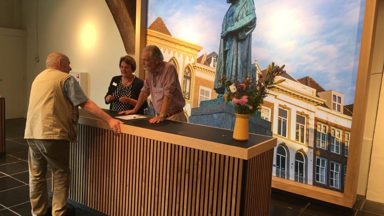 Nieuw bezoekersloket VVV op de Bossche Markt geopend