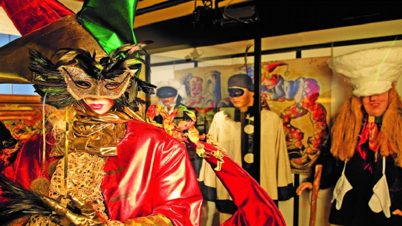 Feest in Oeteldonk; carnavalsmuseum is weer geopend