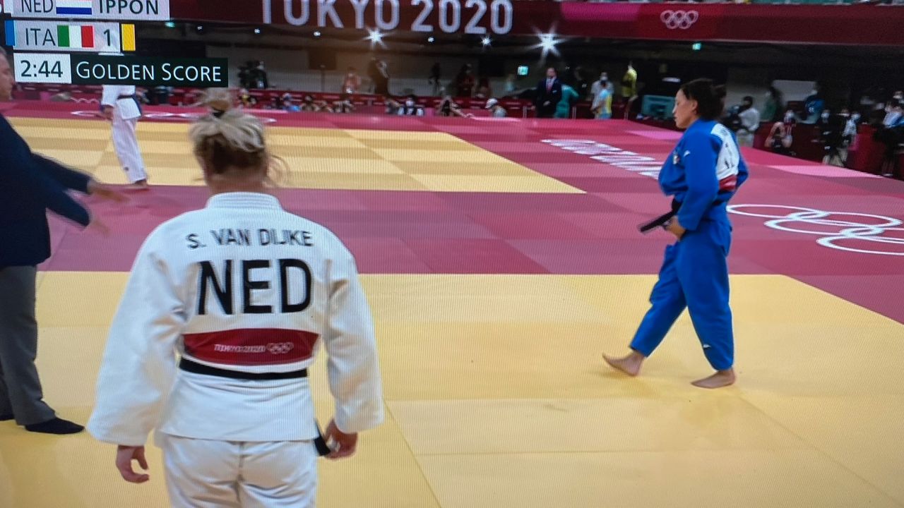 Judoka Sanne van Dijke keurt WK in Qatar af, maar wil geen statement maken