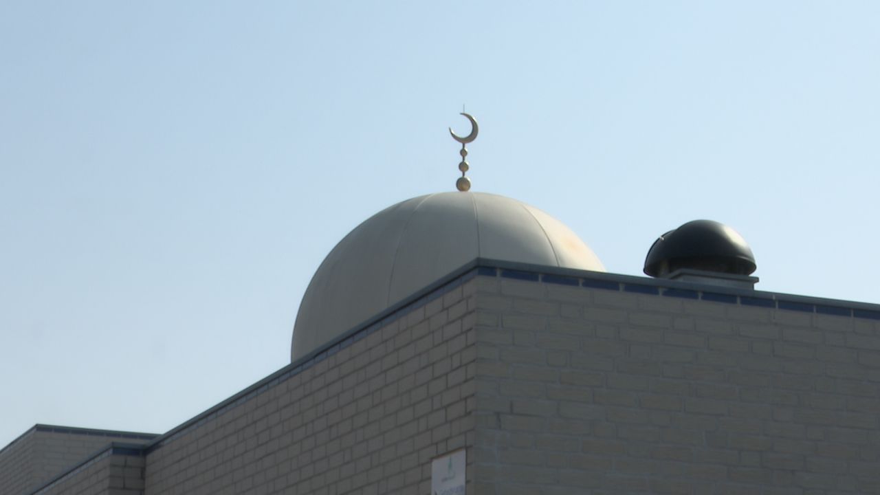 Bosschenaren kunnen coronaprik halen in de Arrahma moskee of Brede Bossche School