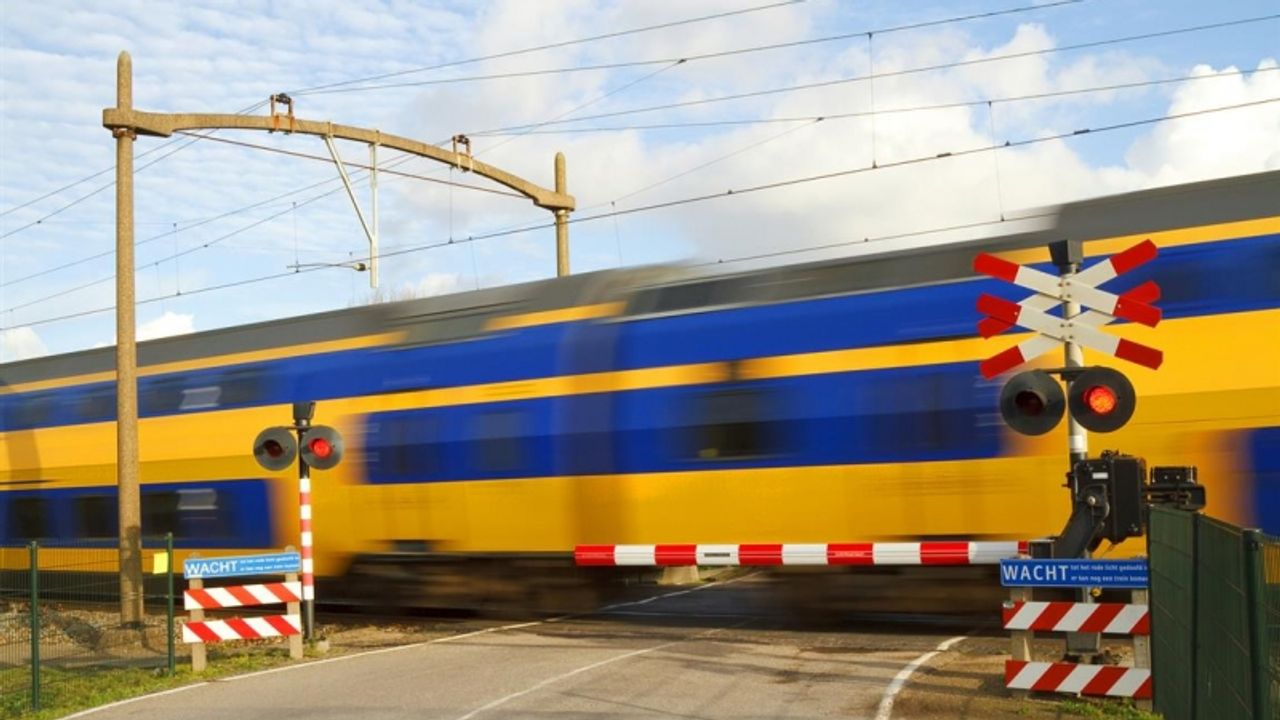 Geen treinen tussen Den Bosch en Boxtel door aanrijding