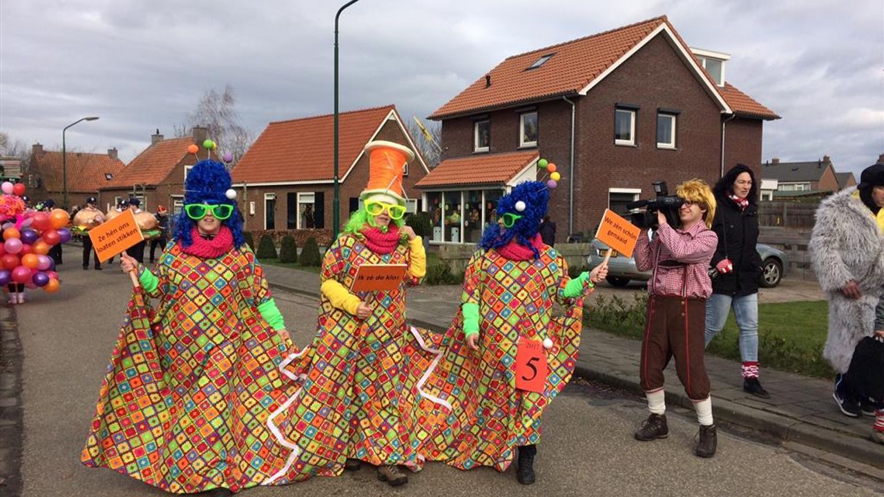 De Bokkenrijders in Oijen stellen hun carnavalsoptocht uit
