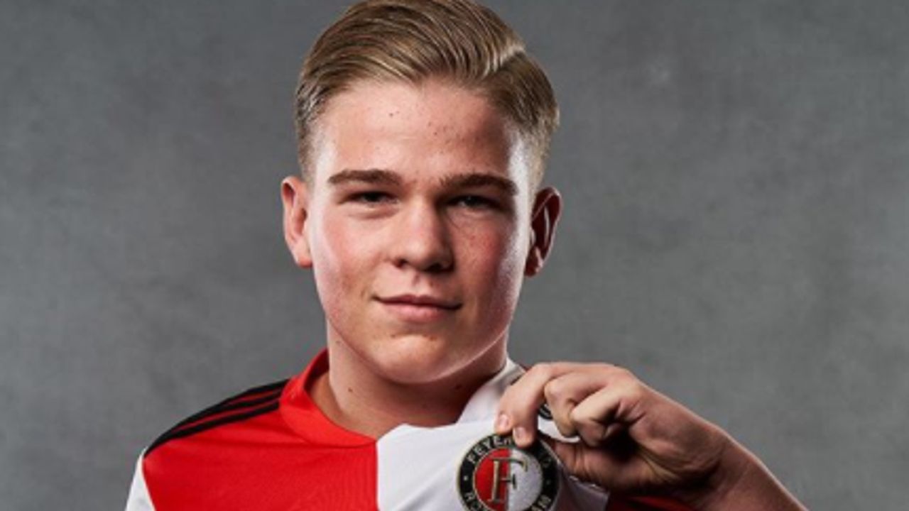 Udense Jens van den Akker eSports-talent Feyenoord